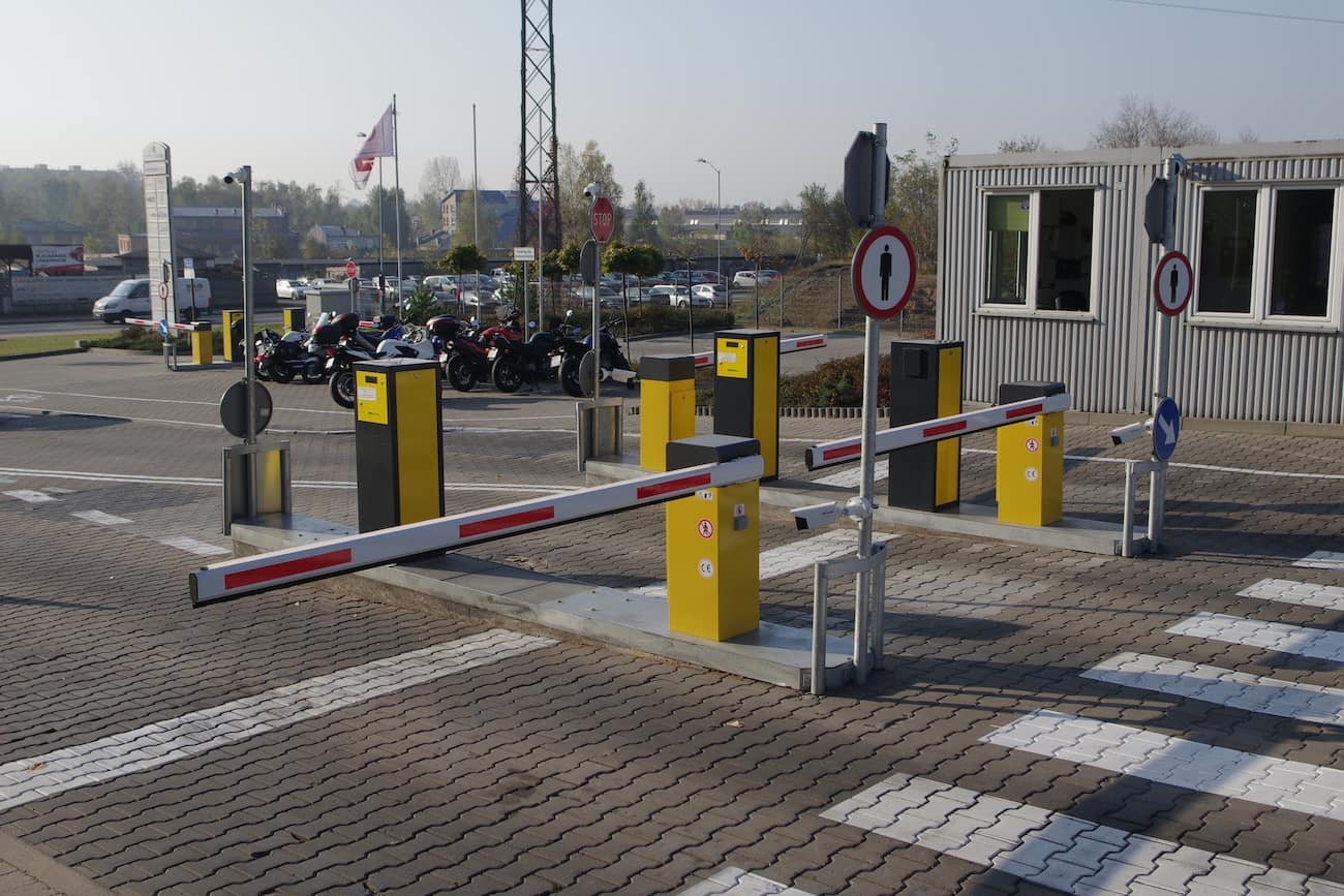 automatic boom barrier