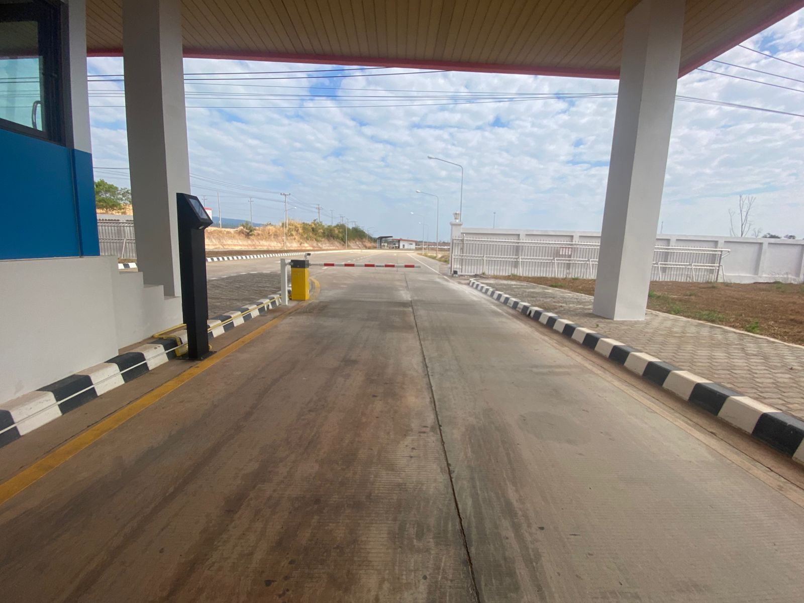 boarder station barrier gate