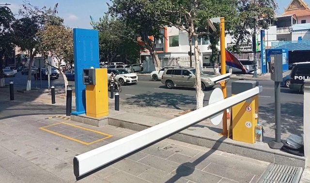 Dashou Parking System Installed at Sathapana Bank HQ at Phnom Penh city
